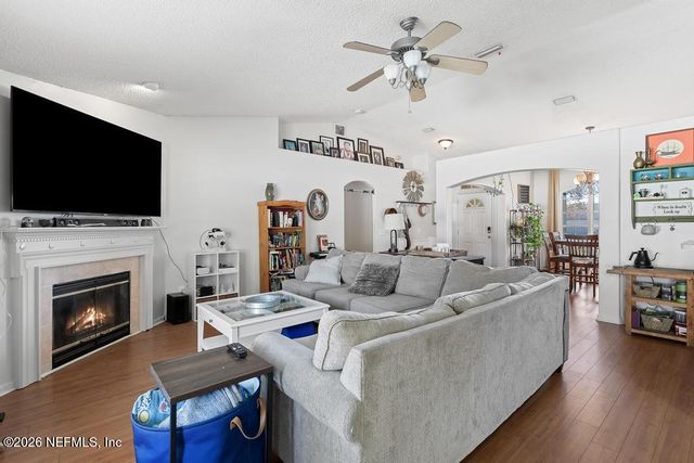 1431 BLUES CREEK Drive, Jacksonville, FL 32221