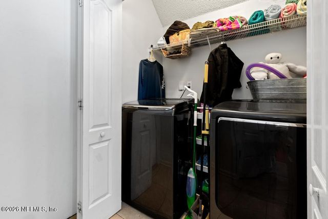 1431 BLUES CREEK Drive, Jacksonville, FL 32221