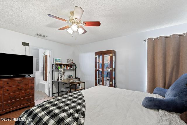 1431 BLUES CREEK Drive, Jacksonville, FL 32221