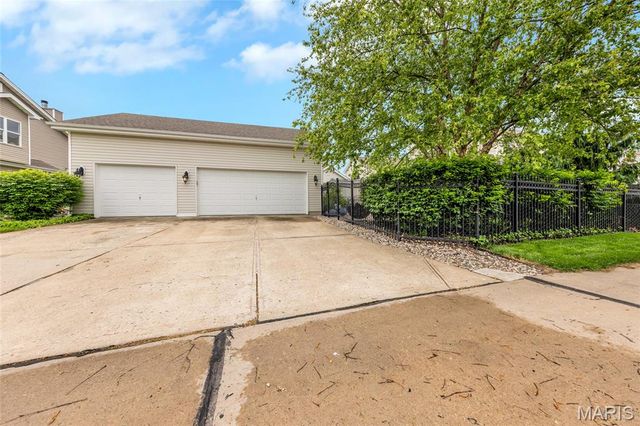 203 Madison Park Drive, Cottleville, MO 63376