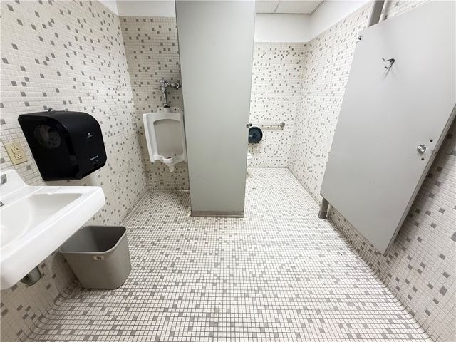 35 Grant Ave., Duquesne, PA 15110