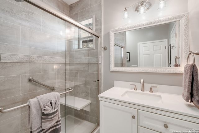 262 GANDER SLOUGH RD, Kingsbury, TX 78638