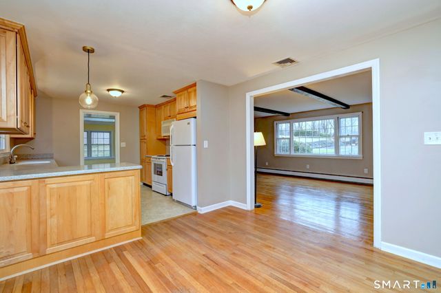 15 North Street, Shelton, CT 06484