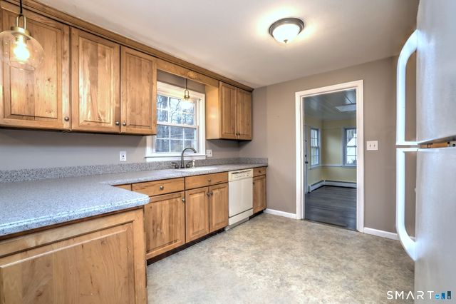 15 North Street, Shelton, CT 06484