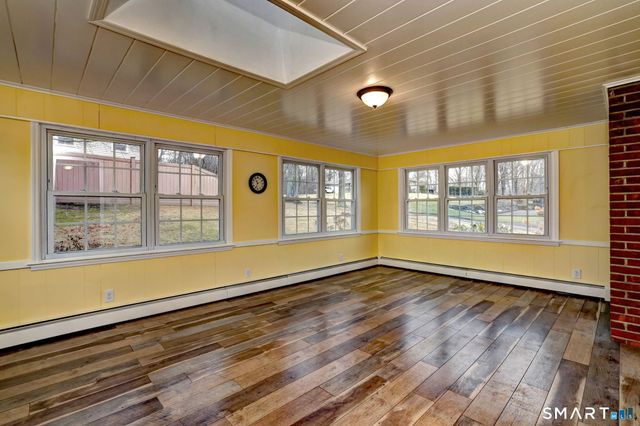 15 North Street, Shelton, CT 06484