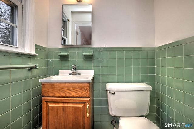 15 North Street, Shelton, CT 06484