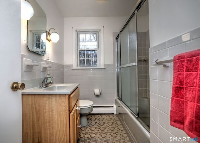 15 North Street, Shelton, CT 06484