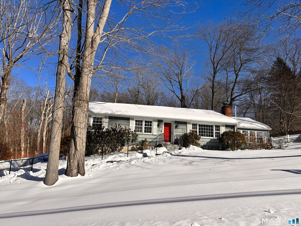15 North Street, Shelton, CT 06484