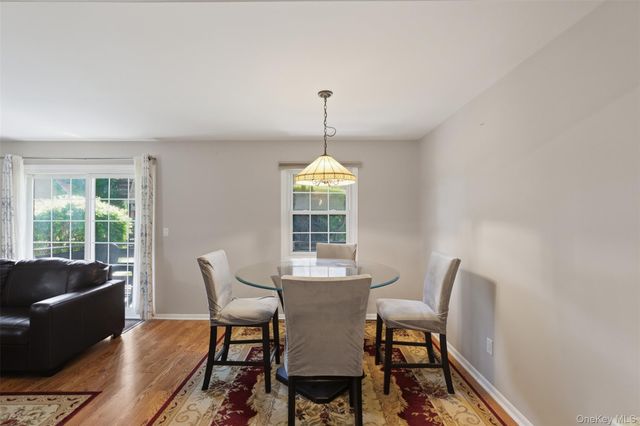 17 New Holland Village, Nanuet, NY 10954