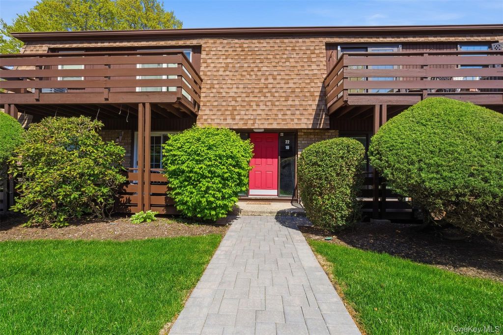 17 New Holland Village, Nanuet, NY 10954