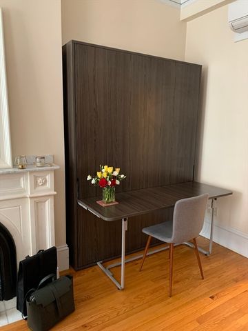 105 Pinckney St 2, Boston, MA 02114