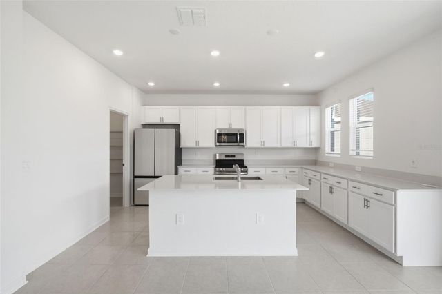 694 PERONI AVENUE, Debary, FL 32713