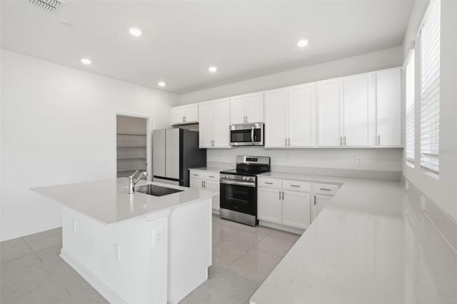 694 PERONI AVENUE, Debary, FL 32713