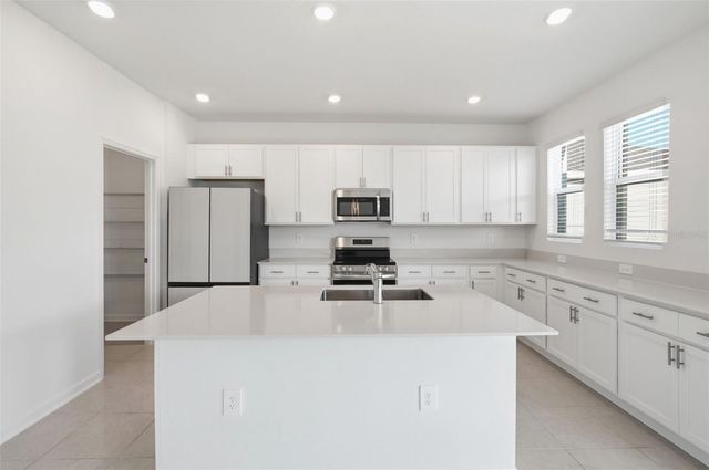 694 PERONI AVENUE, Debary, FL 32713