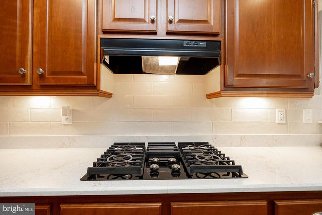 16 CORMORANT DR, Bechtelsville, PA 19505