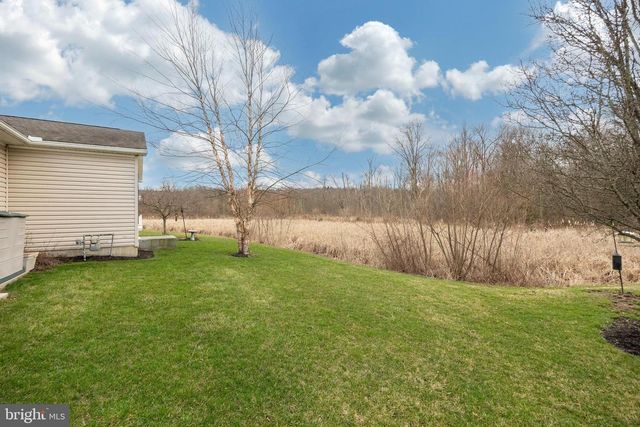 16 CORMORANT DR, Bechtelsville, PA 19505