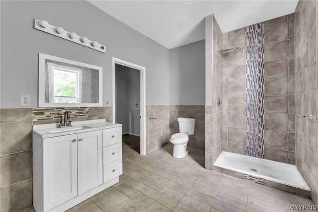 33 Lafayette Avenue, Buffalo, NY 14213