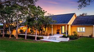 586 Yucca RD, Naples, FL 34102
