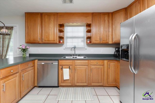 102 Alamo Court, Warner Robins, GA 31088