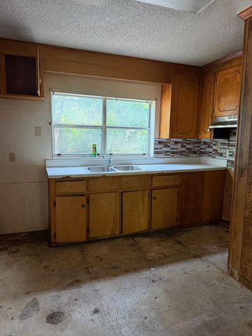 711 Vassar Street, Dothan, AL 36301