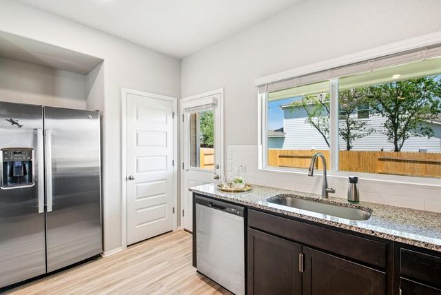 11 Bent Trail LN, Georgetown, TX 78628