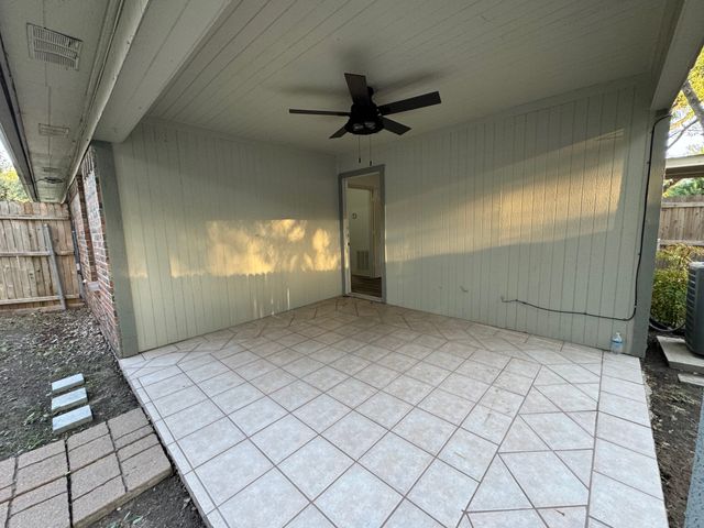 11919 Averett Court, Fort Worth, TX 76008