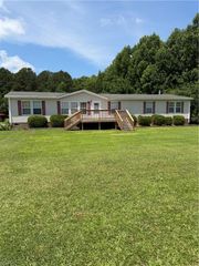 19 Wiggins LN, Gates, NC 27937