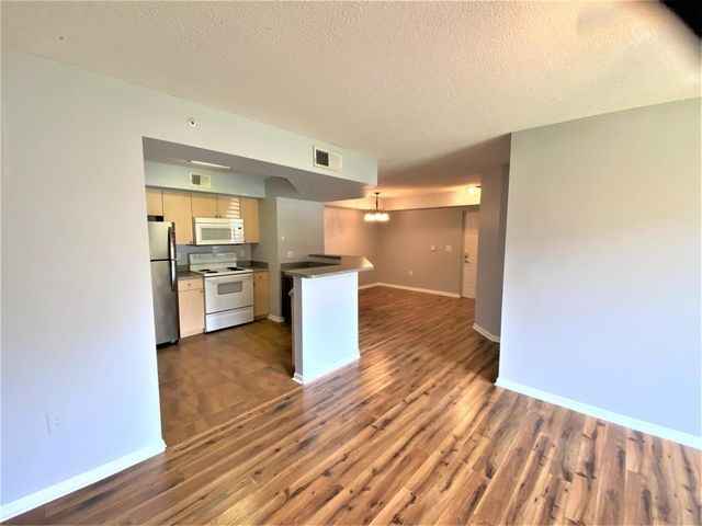 3602 NW Adriatic Lane 6-105, Jensen Beach, FL 34957