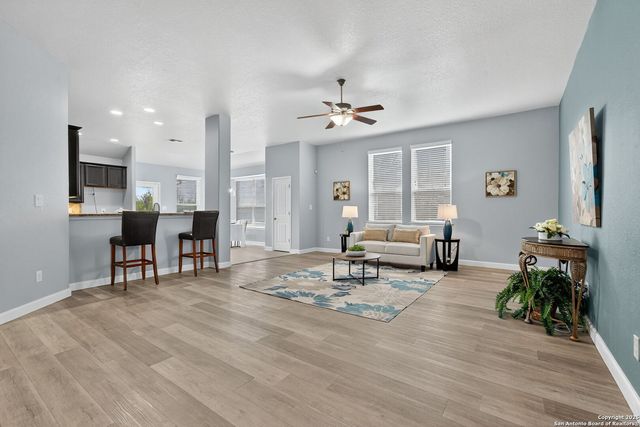 5632 Carriage Falls, San Antonio, TX 78261