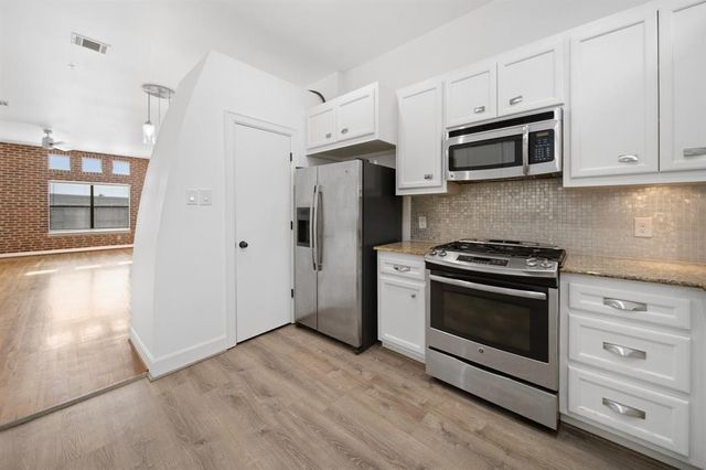 7650 Springhill Street 403, Houston, TX 77021