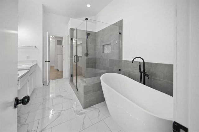 7650 Springhill Street 403, Houston, TX 77021