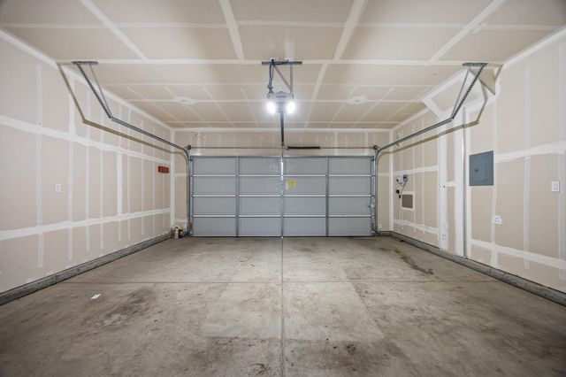 5783 W Laguna Avenue, Fresno, CA 93722