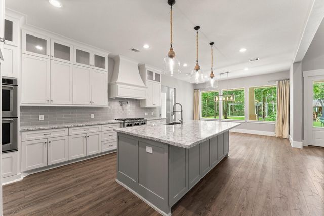 26111 Upper Beacon Place, Montgomery, TX 77316