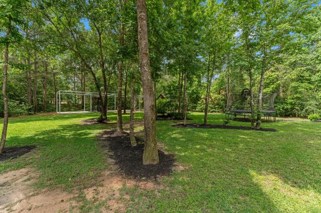 26111 Upper Beacon Place, Montgomery, TX 77316