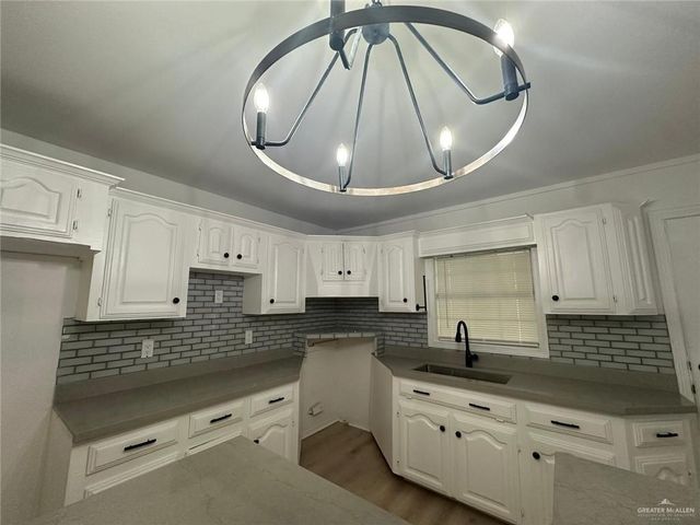 500 E 4th Street, La Villa, TX 78562