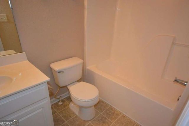 142 Brookview Drive, Riverdale, GA 30274