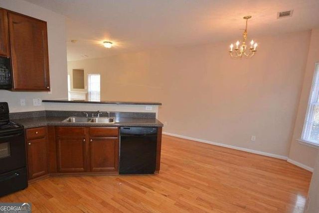 142 Brookview Drive, Riverdale, GA 30274