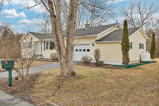 25 Sunset Avenue, Fort Ann, NY 12827