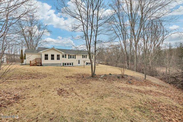 25 Sunset Avenue, Fort Ann, NY 12827