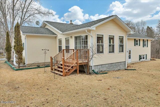 25 Sunset Avenue, Fort Ann, NY 12827