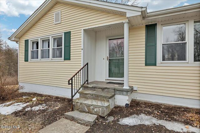 25 Sunset Avenue, Fort Ann, NY 12827