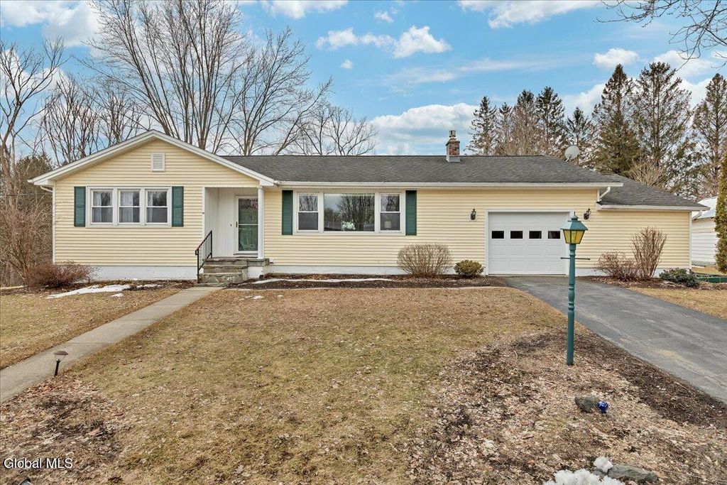 25 Sunset Avenue, Fort Ann, NY 12827