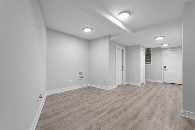 1062 W Glenlake Avenue GW, Chicago, IL 60660