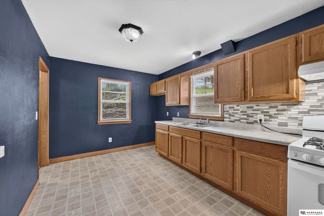 4210 N 65th Avenue, Omaha, NE 68104