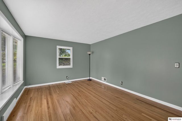 4210 N 65th Avenue, Omaha, NE 68104