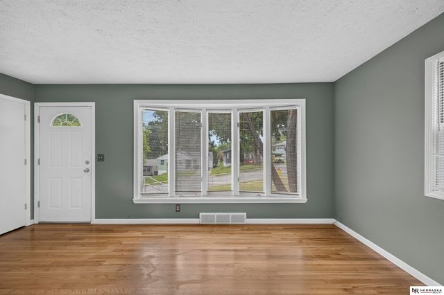 4210 N 65th Avenue, Omaha, NE 68104