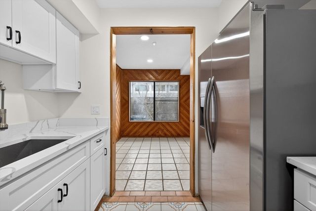 60 Laurelwood 32-3, Stoughton, MA 02072