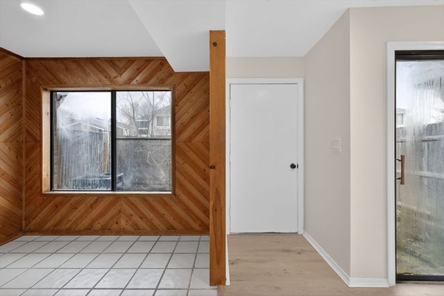 60 Laurelwood 32-3, Stoughton, MA 02072