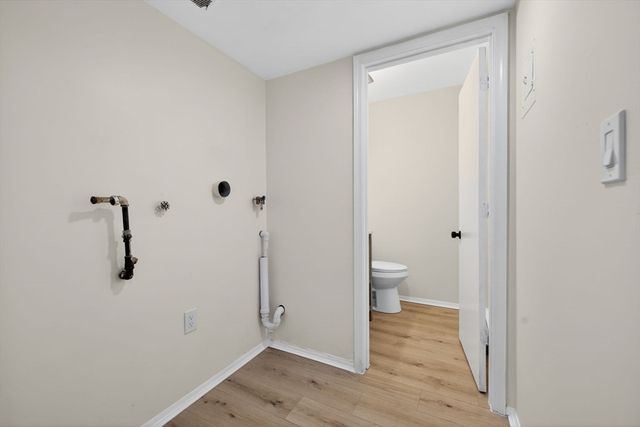 60 Laurelwood 32-3, Stoughton, MA 02072