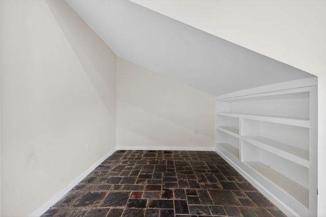 60 Laurelwood 32-3, Stoughton, MA 02072